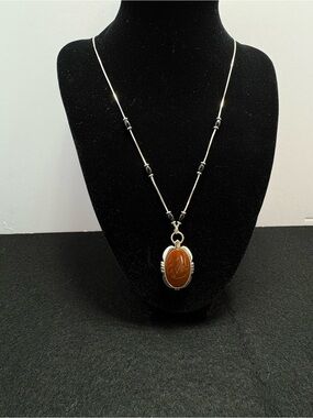 Vintage vtg Liz Claiborne Silver-Tone Necklace with Brown and black Oval Pendant
